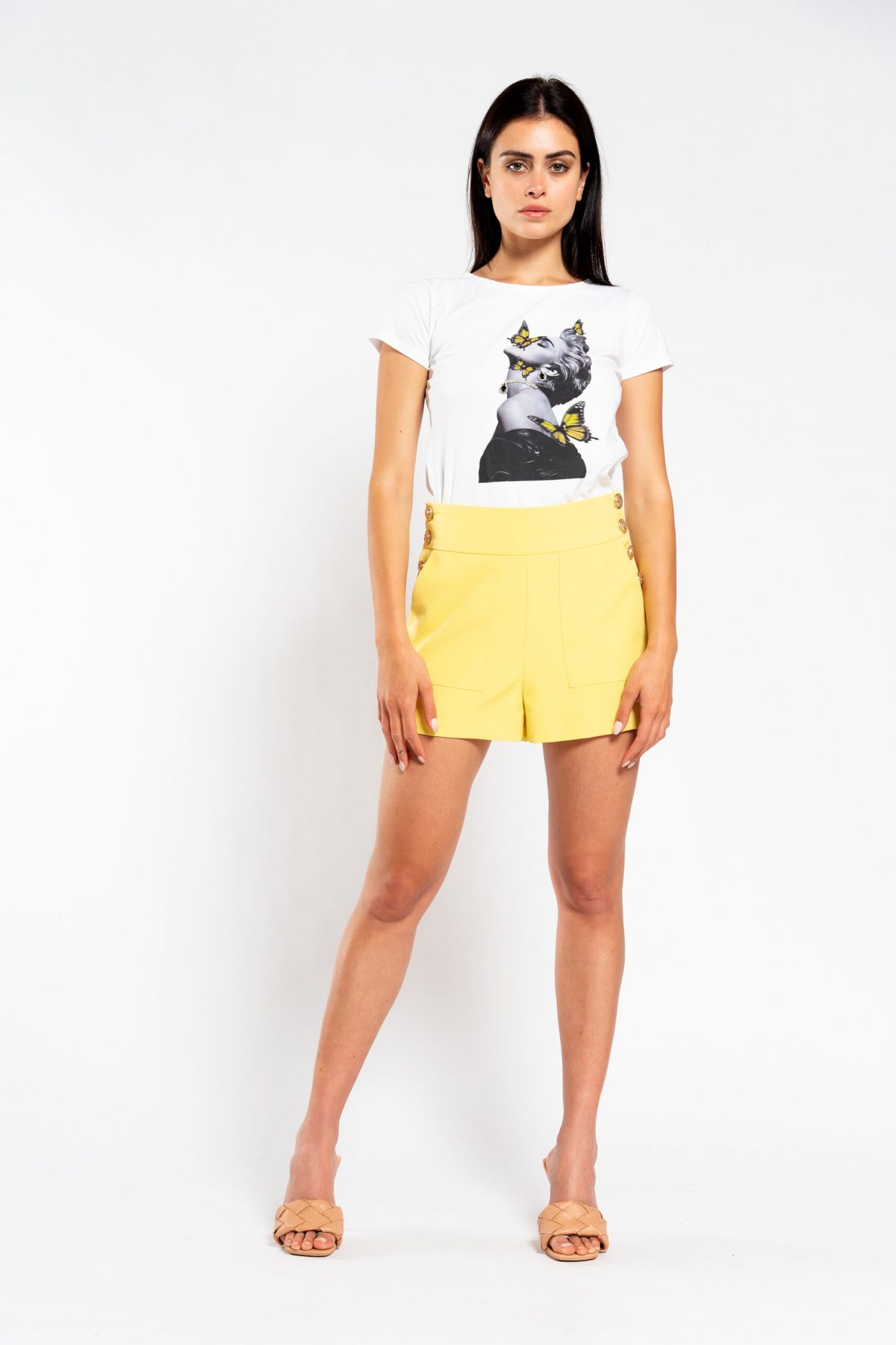 t-shirt gialla