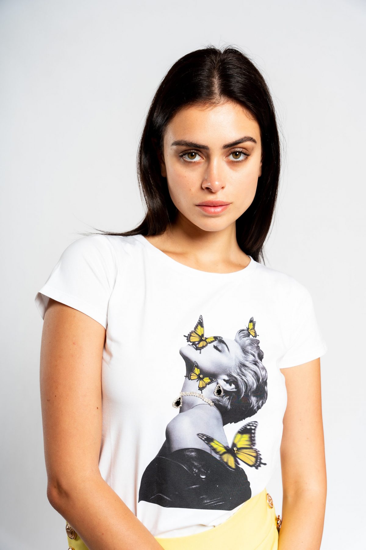 t-shirt gialla