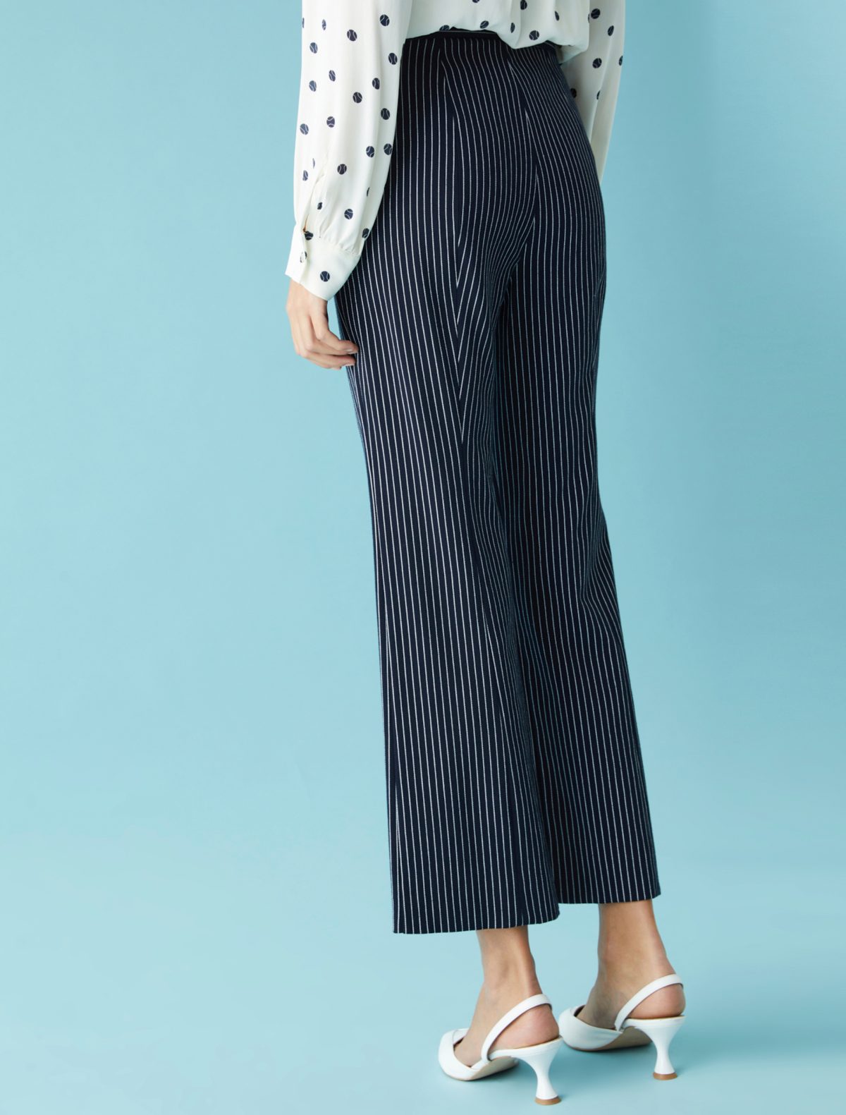 pantaloni donna a zampa